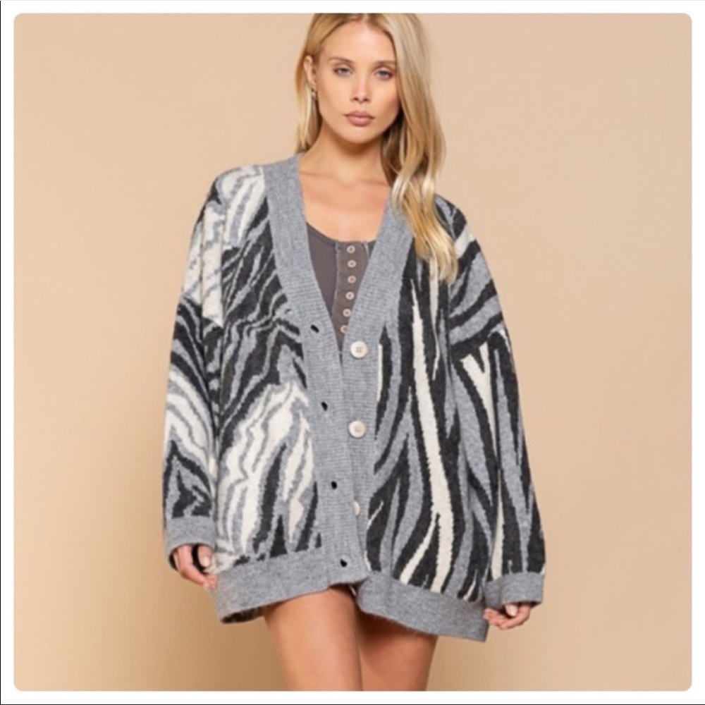 POL- ♥️ Animal mixed print sweater - Picture 11 of 13